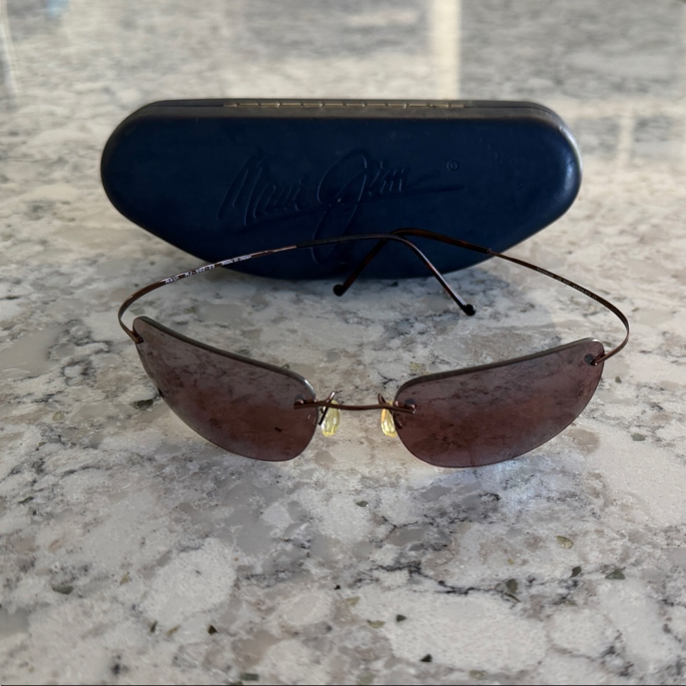 Maui Jim Kapalua Titanium Flex Sunglasses with Case